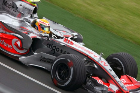 Velkommen til Formel 1 - Hamilton direkte ind i top 3 på førstedagen